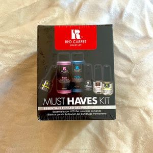 Red Carpet must haves kit